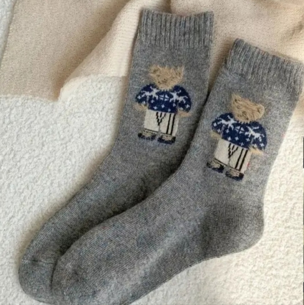 Polo RL 3 Pairs Cozy Bear Patterned  Socks - 2 Grey and 1 Black - Picture 3 of 9